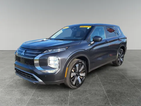 Blue 2025 Mitsubishi Outlander SE for sale in Terre Haute, IN