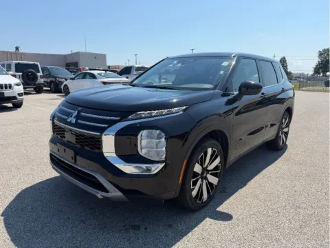 Black 2025 Mitsubishi Outlander SE for sale in Terre Haute, IN
