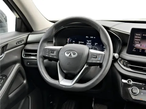 More photos of 2024 INFINITI QX60 LUXE at Dorsett Mitsubishi, IN