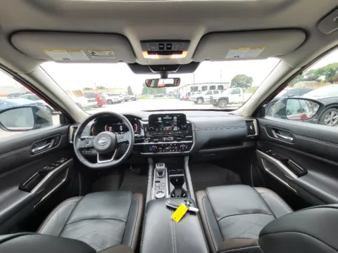Photos of 2023 Nissan Pathfinder Platinum for sale in Terre Haute, IN at Dorsett Mitsubishi