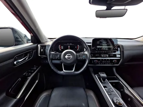 More photos of 2023 Nissan Pathfinder Platinum at Dorsett Mitsubishi, IN