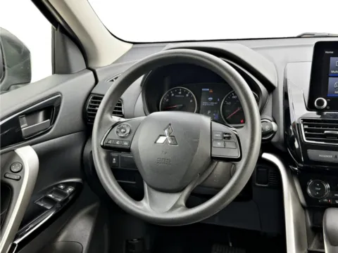 More photos of 2025 Mitsubishi Eclipse Cross LE at Dorsett Mitsubishi, IN