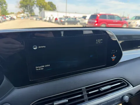 More photos of 2021 Hyundai Palisade Limited at Dorsett Mitsubishi, IN