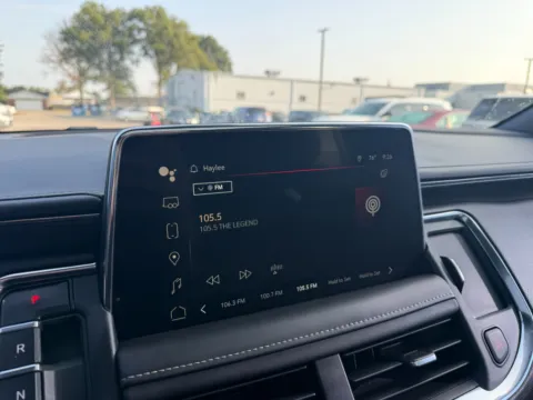 More photos of 2022 GMC Yukon 1500 SLT at Dorsett Mitsubishi, IN