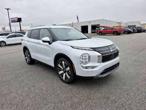 More photos of 2025 Mitsubishi Outlander SE at Dorsett Mitsubishi, IN