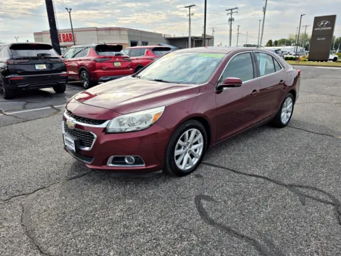 Red 2015 Chevrolet Malibu LT for sale in Terre Haute, IN