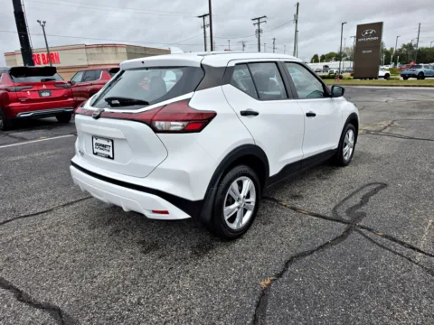 More photos of 2024 Nissan Kicks S at Dorsett Mitsubishi, IN