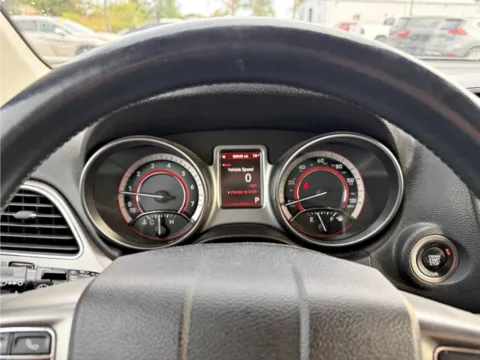 More photos of 2018 Dodge Journey Crossroad at Dorsett Mitsubishi, IN