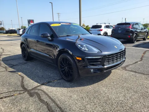 More photos of 2018 Porsche Macan Sport Edition at Dorsett Mitsubishi, IN