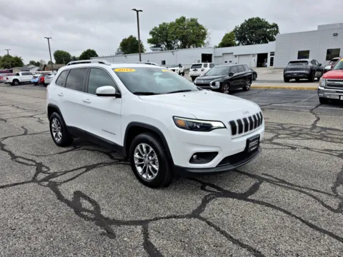 More photos of 2019 Jeep Cherokee Latitude Plus at Dorsett Mitsubishi, IN