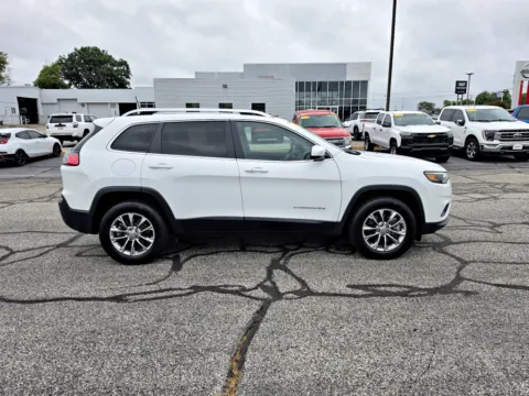 More photos of 2019 Jeep Cherokee Latitude Plus at Dorsett Mitsubishi, IN