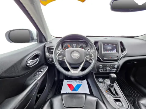 More photos of 2019 Jeep Cherokee Latitude Plus at Dorsett Mitsubishi, IN