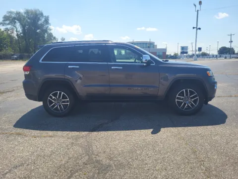 More photos of 2020 Jeep Grand Cherokee Limited at Dorsett Mitsubishi, IN
