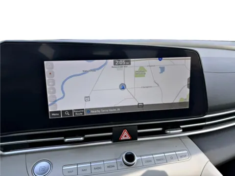 More photos of 2025 Hyundai Elantra Limited at Dorsett Mitsubishi, IN