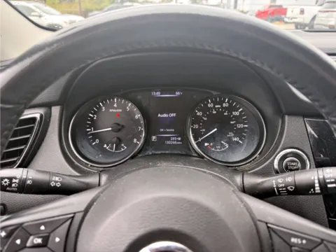 More photos of 2017 Nissan Rogue Sport SL at Dorsett Mitsubishi, IN