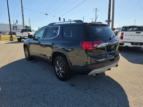 More photos of 2017 GMC Acadia SLT at Dorsett Mitsubishi, IN