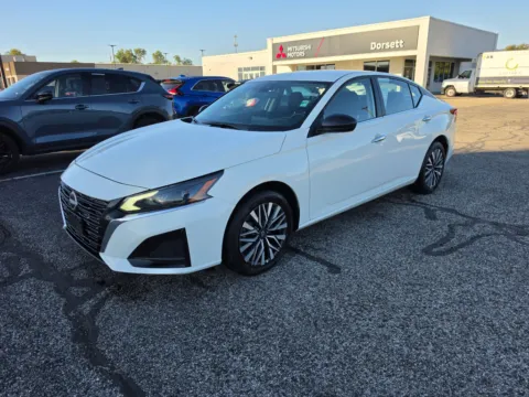 White 2025 Nissan Altima SV for sale in Terre Haute, IN