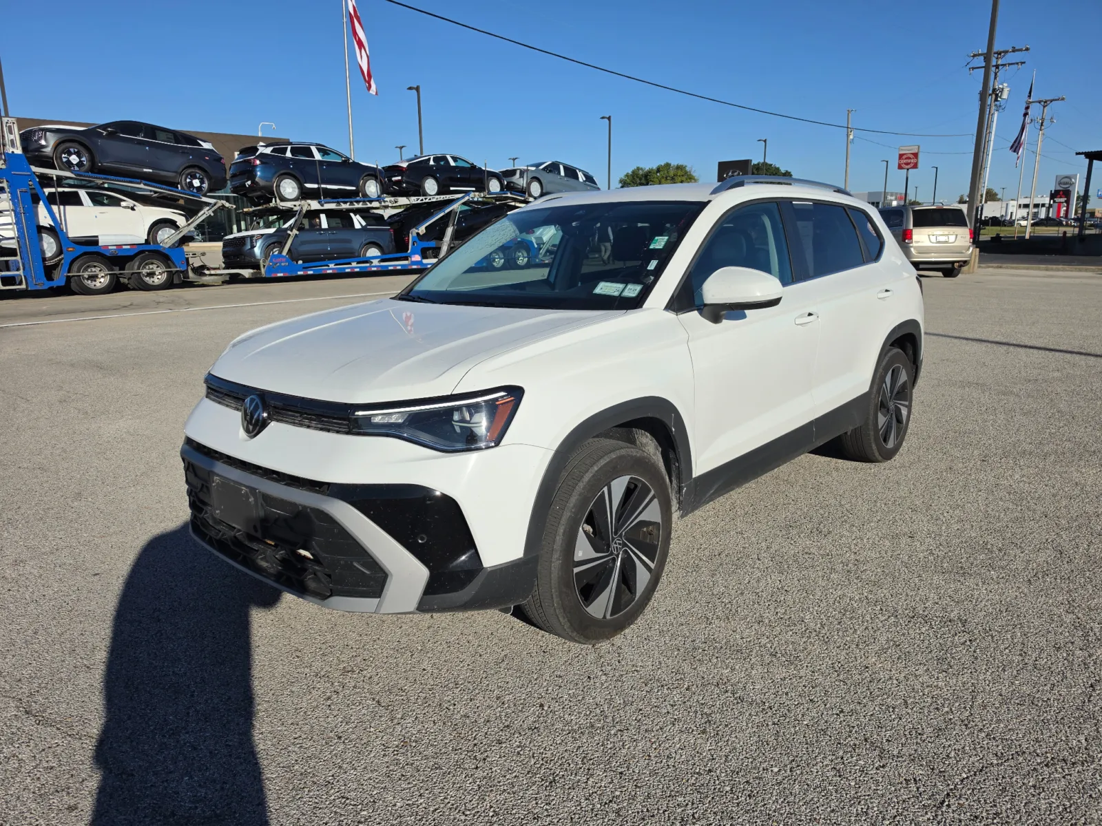 White 2025 Volkswagen Taos SE for sale in Terre Haute, IN