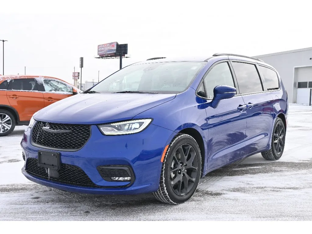 2021 Chrysler Pacifica Touring for sale in Terre Haute, IN