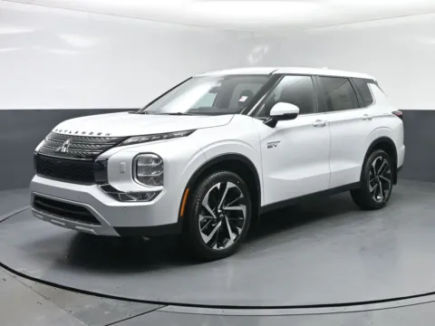 White 2025 Mitsubishi Outlander PHEV SE for sale in Terre Haute, IN