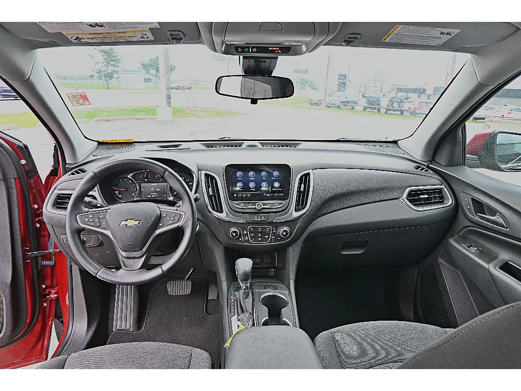 Used 2022 Chevrolet Equinox LT with VIN 3GNAXKEV4NL216810 for sale in Terre Haute, IN