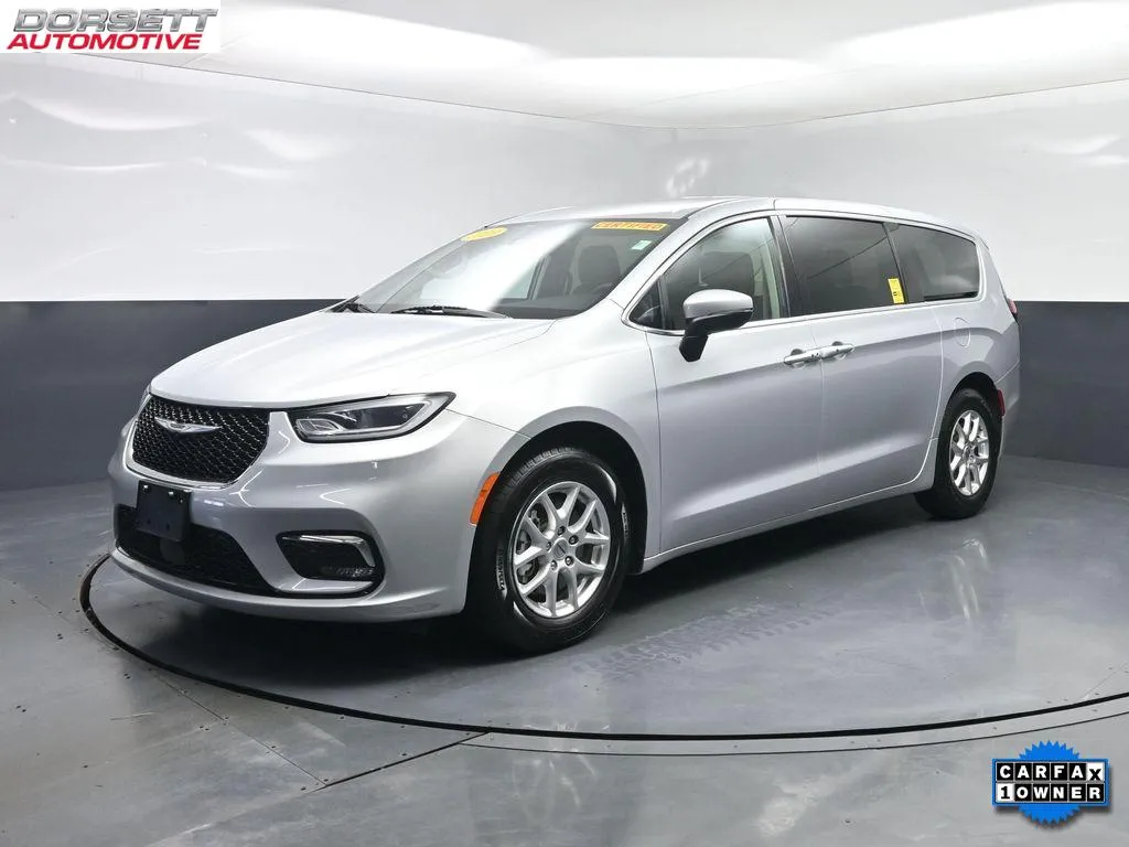2023 Chrysler Pacifica Touring L for sale in Terre Haute, IN