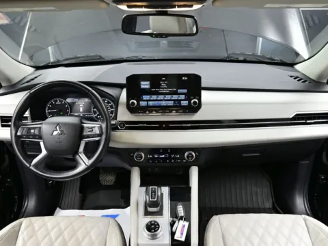 Photos of 2022 Mitsubishi Outlander SEL Special Edition for sale in Terre Haute, IN at Dorsett Mitsubishi