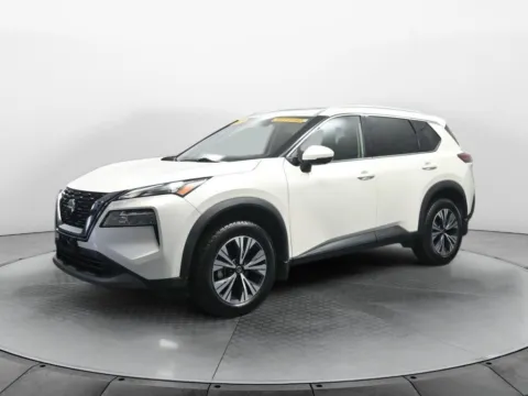 White 2021 Nissan Rogue SV for sale in Terre Haute, IN