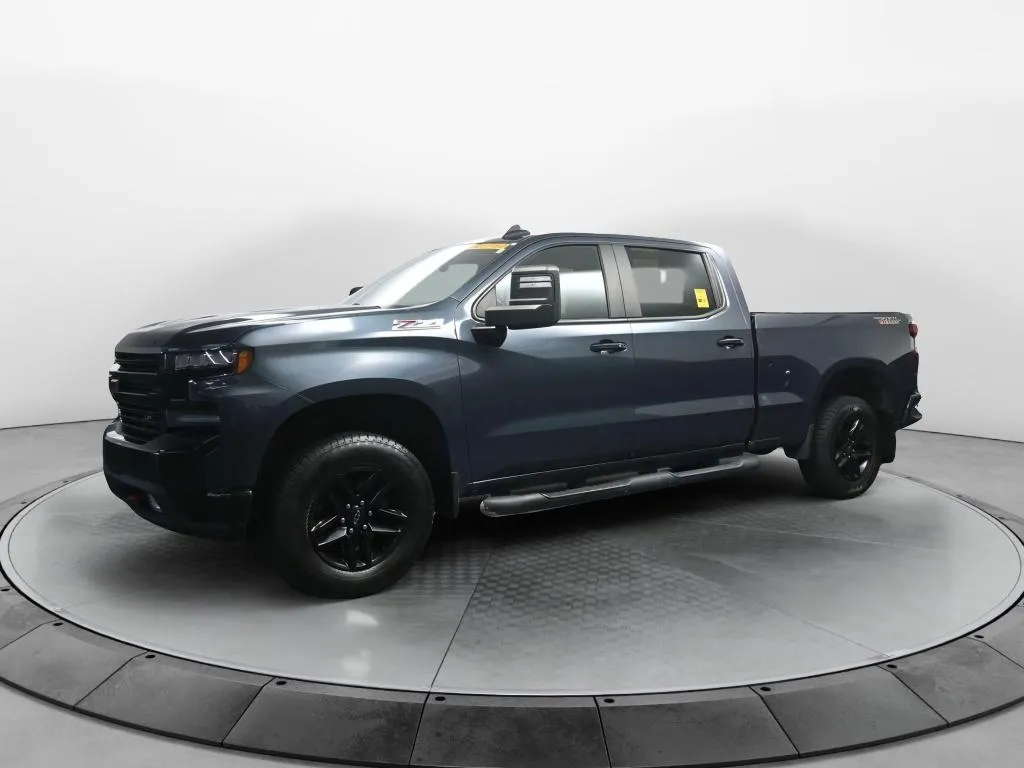 Black 2020 Chevrolet Silverado 1500 LT Trail Boss for sale in Terre Haute, IN