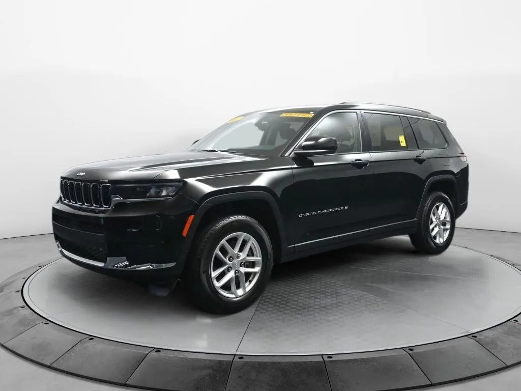 Black 2022 Jeep Grand Cherokee L Laredo for sale in Terre Haute, IN