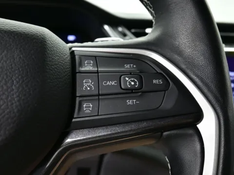 More photos of 2022 Jeep Grand Cherokee L Laredo at Dorsett Mitsubishi, IN