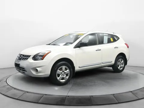 White 2014 Nissan Rogue Select S for sale in Terre Haute, IN