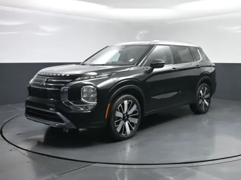 Black 2025 Mitsubishi Outlander Platinum Edition for sale in Terre Haute, IN