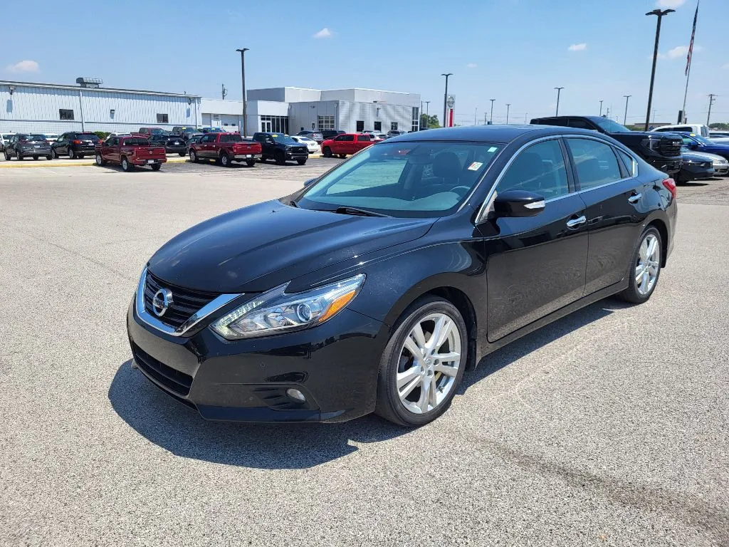 2017 Nissan Altima 3.5 SL for sale in Terre Haute, IN