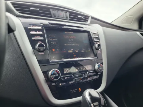 More photos of 2020 Nissan Murano Platinum at Dorsett Mitsubishi, IN