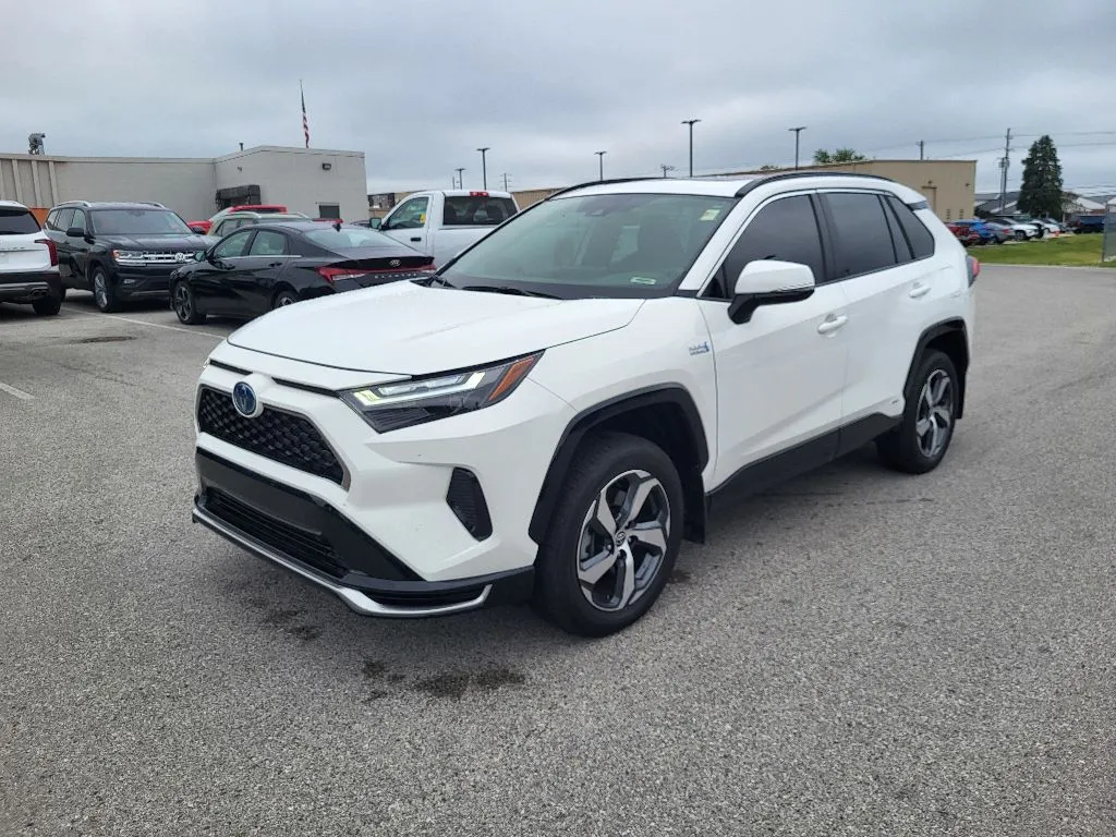 2023 Toyota RAV4 Prime SE