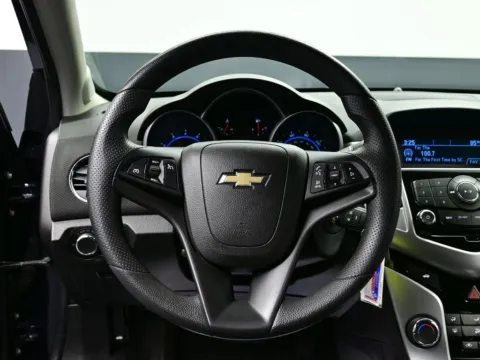 More photos of 2016 Chevrolet Cruze Limited LT at Dorsett Mitsubishi, IN