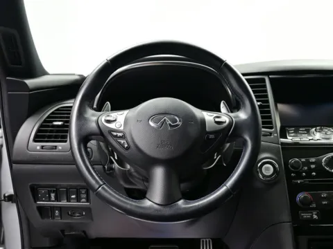 More photos of 2016 INFINITI QX70 Base (A7) at Dorsett Mitsubishi, IN