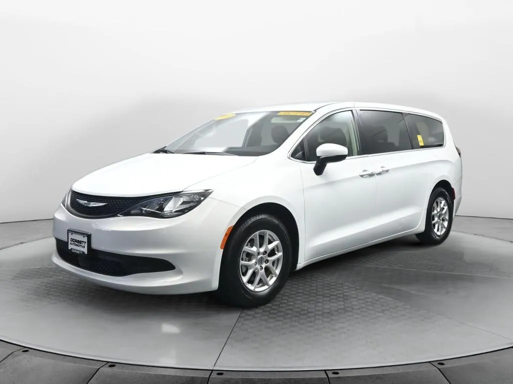 White 2022 Chrysler Voyager LX for sale in Terre Haute, IN