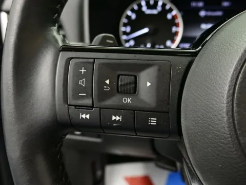 More photos of 2021 Nissan Rogue SL at Dorsett Mitsubishi, IN