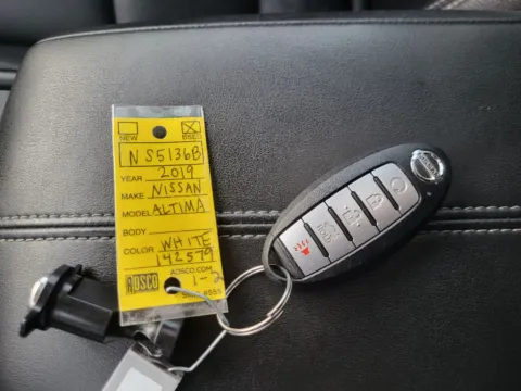 Photos of 2019 Nissan Altima 2.5 Platinum for sale in Terre Haute, IN at Dorsett Mitsubishi