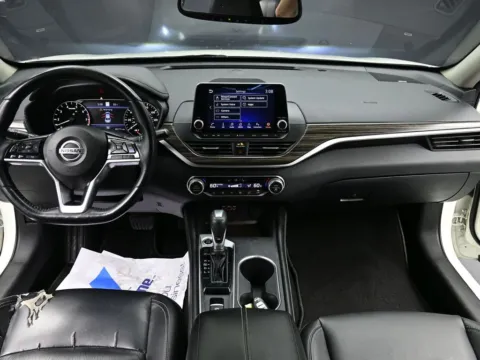Photos of 2019 Nissan Altima 2.5 Platinum for sale in Terre Haute, IN at Dorsett Mitsubishi