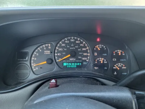 More photos of 2000 Chevrolet Silverado 1500 LT at Dorsett Mitsubishi, IN