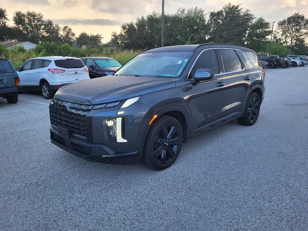Gray 2023 Hyundai Palisade XRT for sale in Terre Haute, IN
