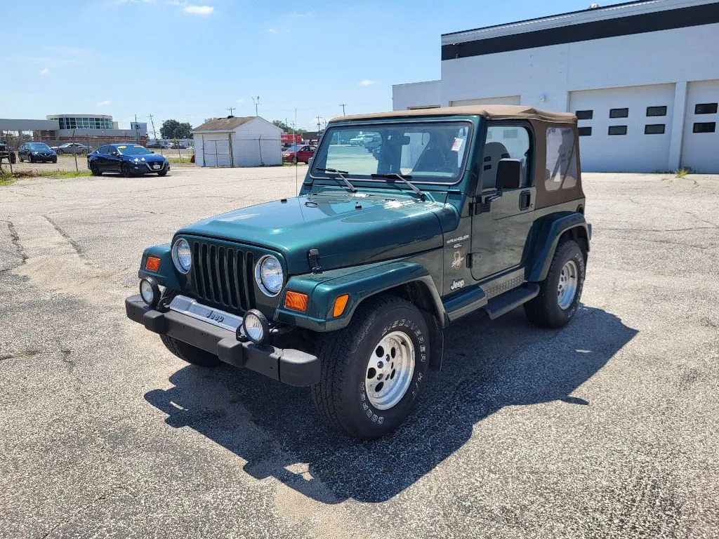 Green 1999 Jeep Wrangler Sahara for sale in Terre Haute, IN