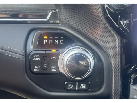 More photos of 2022 Ram 1500 Limited at Dorsett Mitsubishi, IN