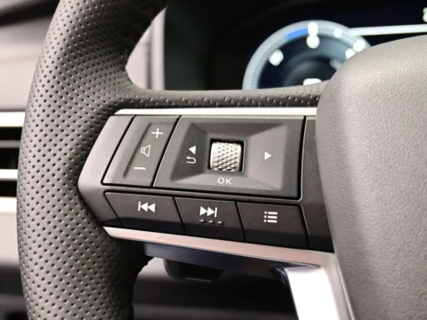 More photos of 2025 Mitsubishi Outlander PHEV SE at Dorsett Mitsubishi, IN