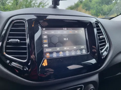 More photos of 2021 Jeep Compass Altitude at Dorsett Mitsubishi, IN