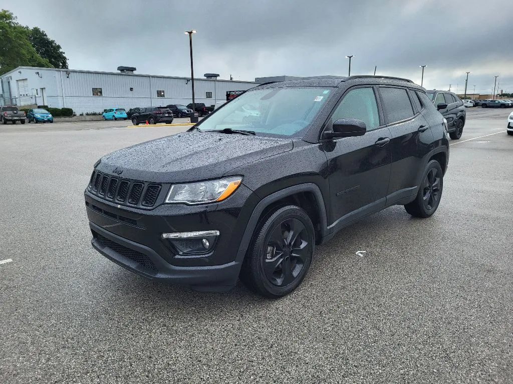 Black 2021 Jeep Compass Altitude for sale in Terre Haute, IN