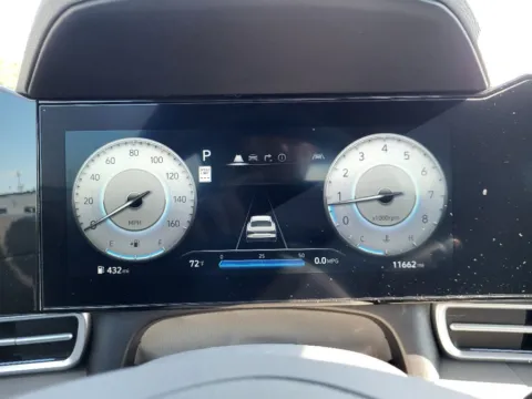 More photos of 2024 Hyundai Elantra SEL at Dorsett Mitsubishi, IN